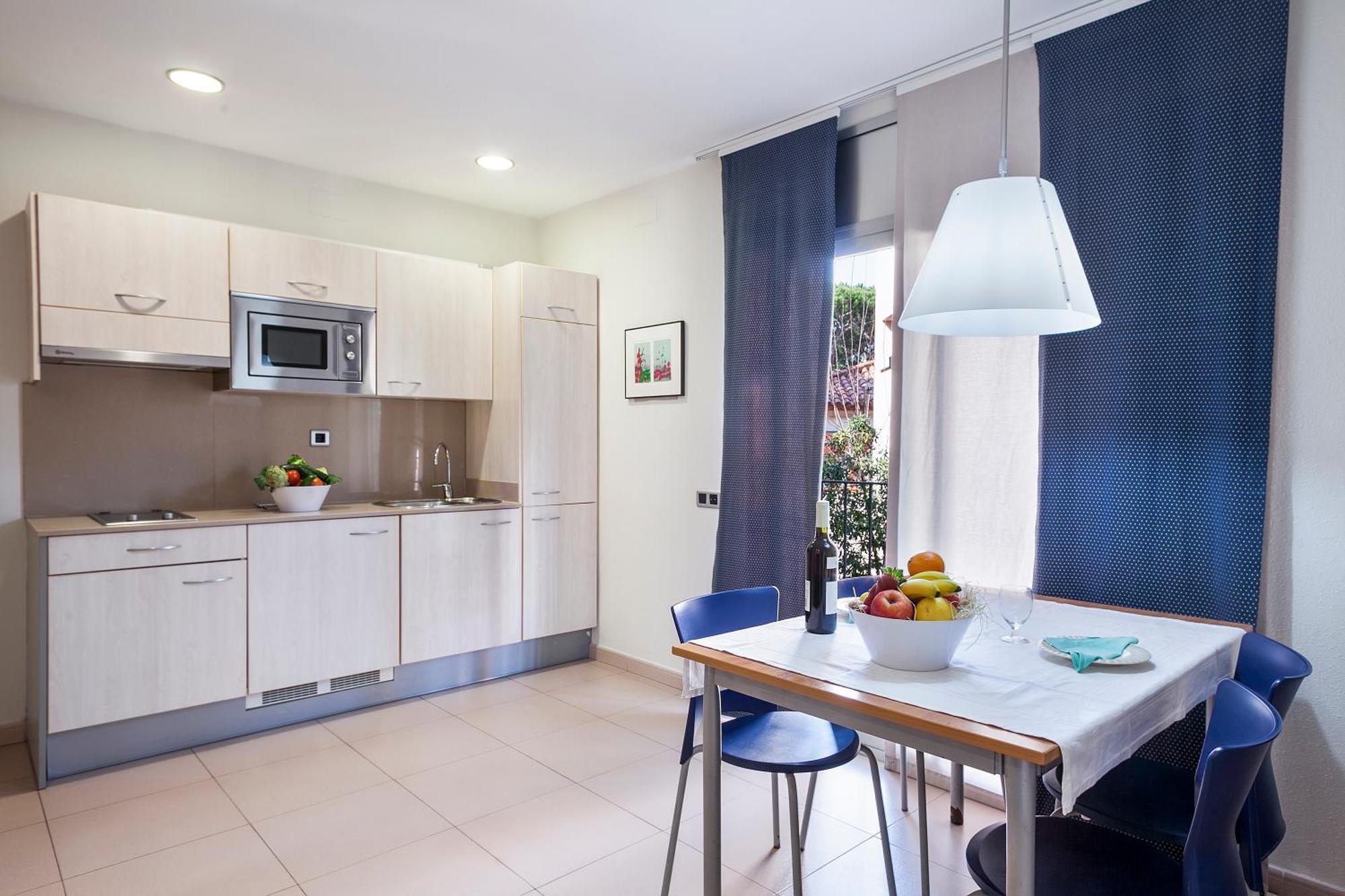 Apartamentos Porta Coeli Castelldefels Εξωτερικό φωτογραφία
